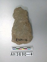 藏品(小型淺腰打製石斧)的圖片